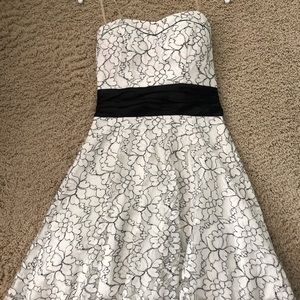 Black & White Floral pattern Dress